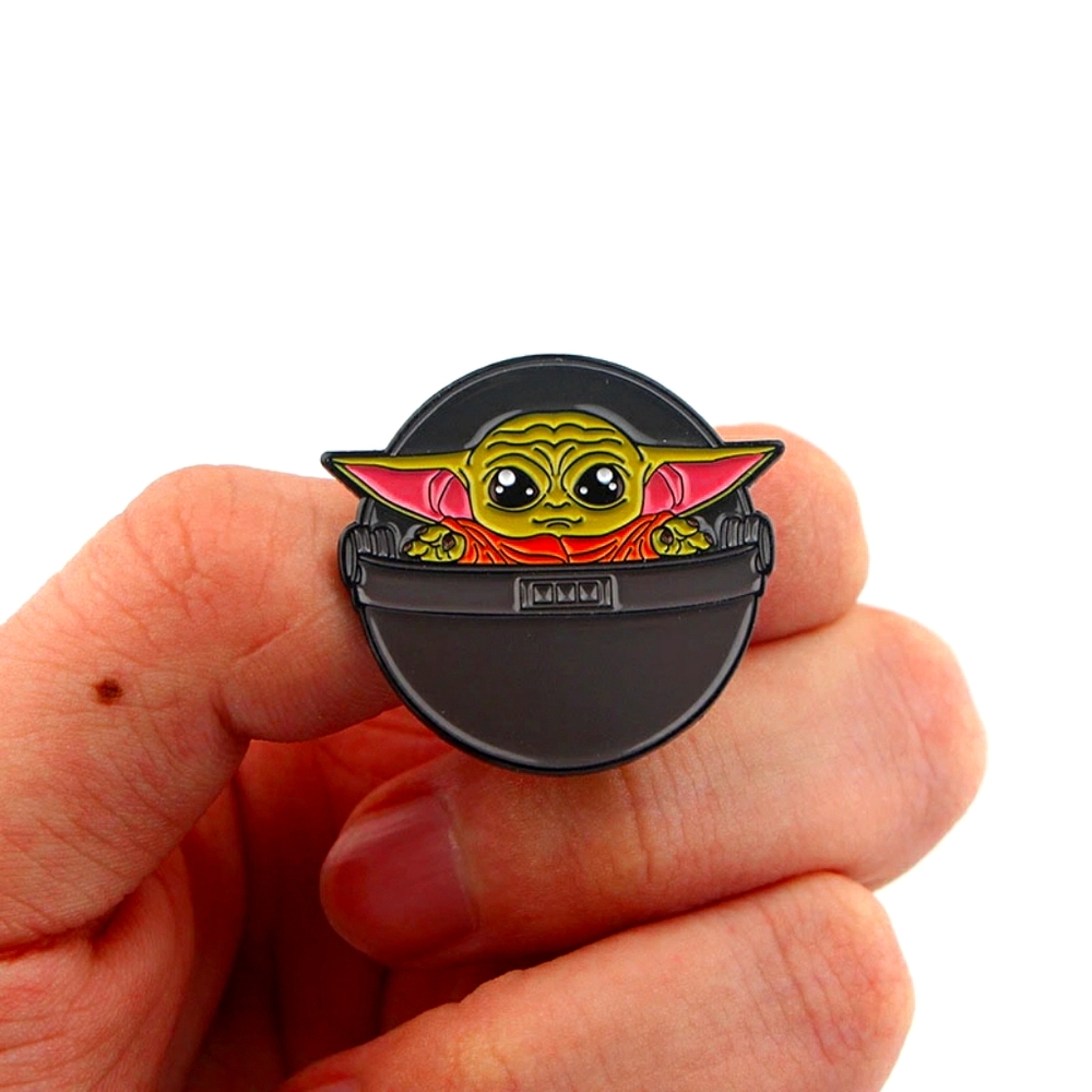 Brand New Star Wars Mandalorian The Child Pin